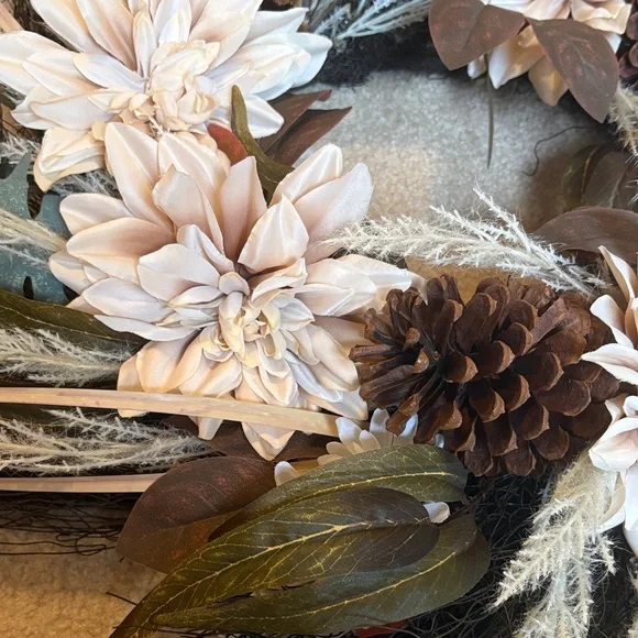 Neutral Ivory and Brown Floral Wreath - - Picture 6 of 11